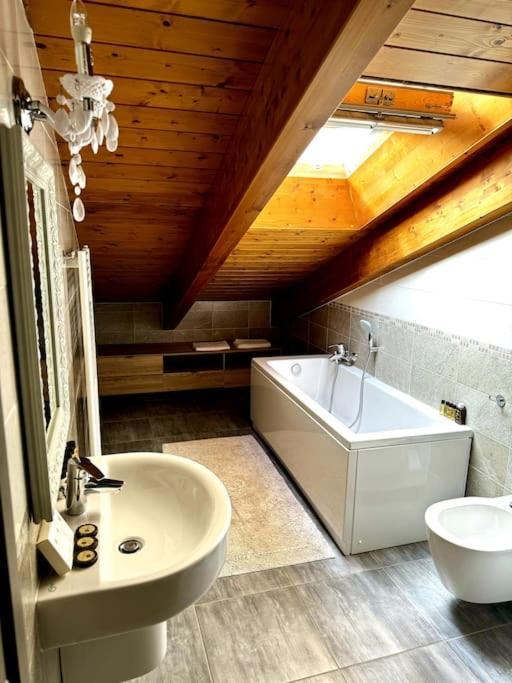 Joy Apartment Mezzegra Dış mekan fotoğraf